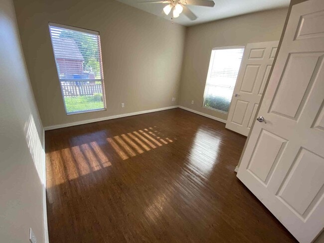 Building Photo - 300-306 East Main Street