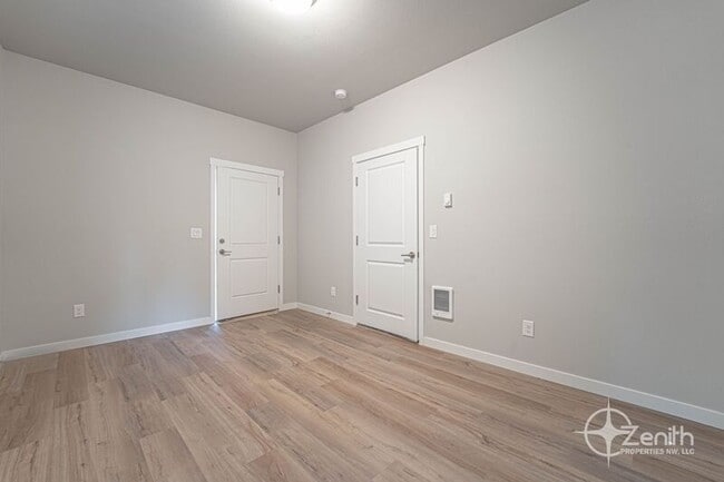 Building Photo - 4908 NE 2nd Ct