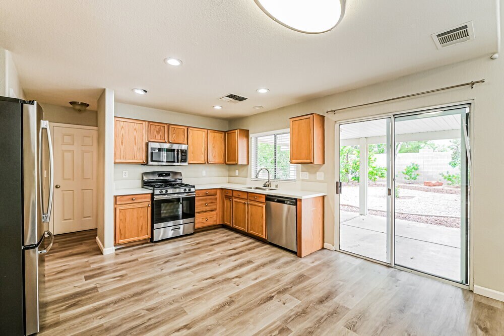 Building Photo - 6237 Autumn Creek Dr