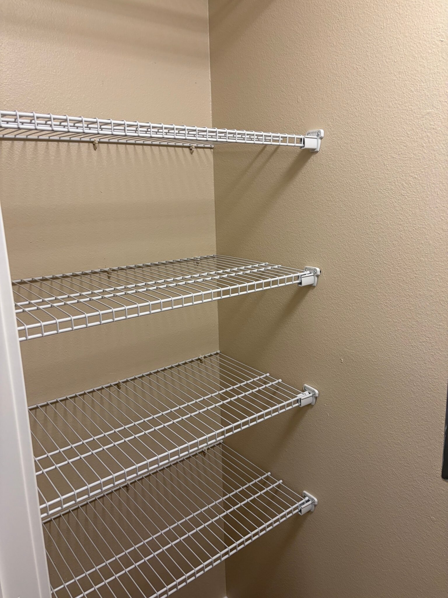 Building Photo - 1365 S Scenic Ave