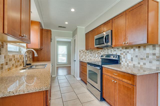 Building Photo - 420 Cambridge Dr