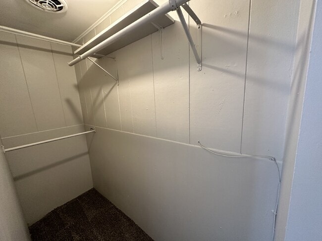 Building Photo - AVAILABLE JULY! Student Housing near DU Campus!