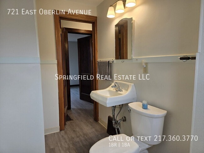 Building Photo - 721 E Oberlin Ave