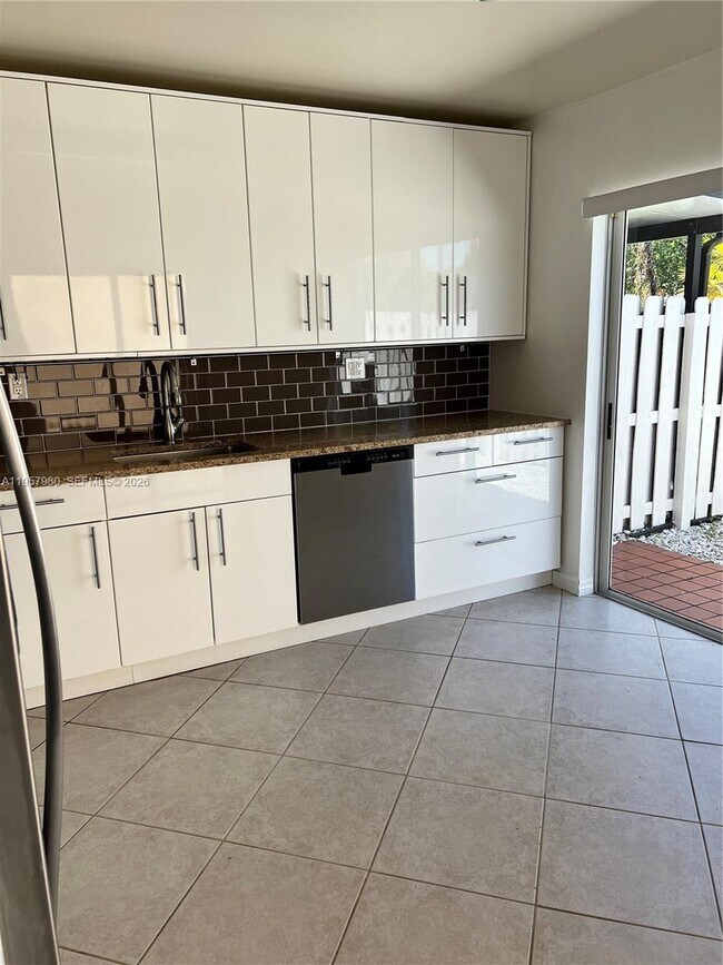 Building Photo - 3810 SW 153rd Pl