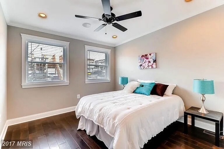 Building Photo - 616 Hyson St