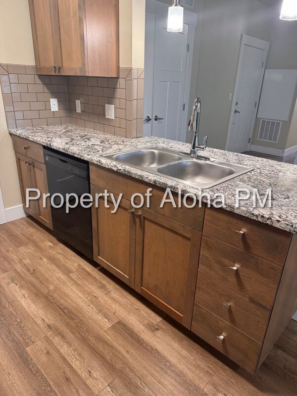 Building Photo - 3590 E Grand Forest Dr