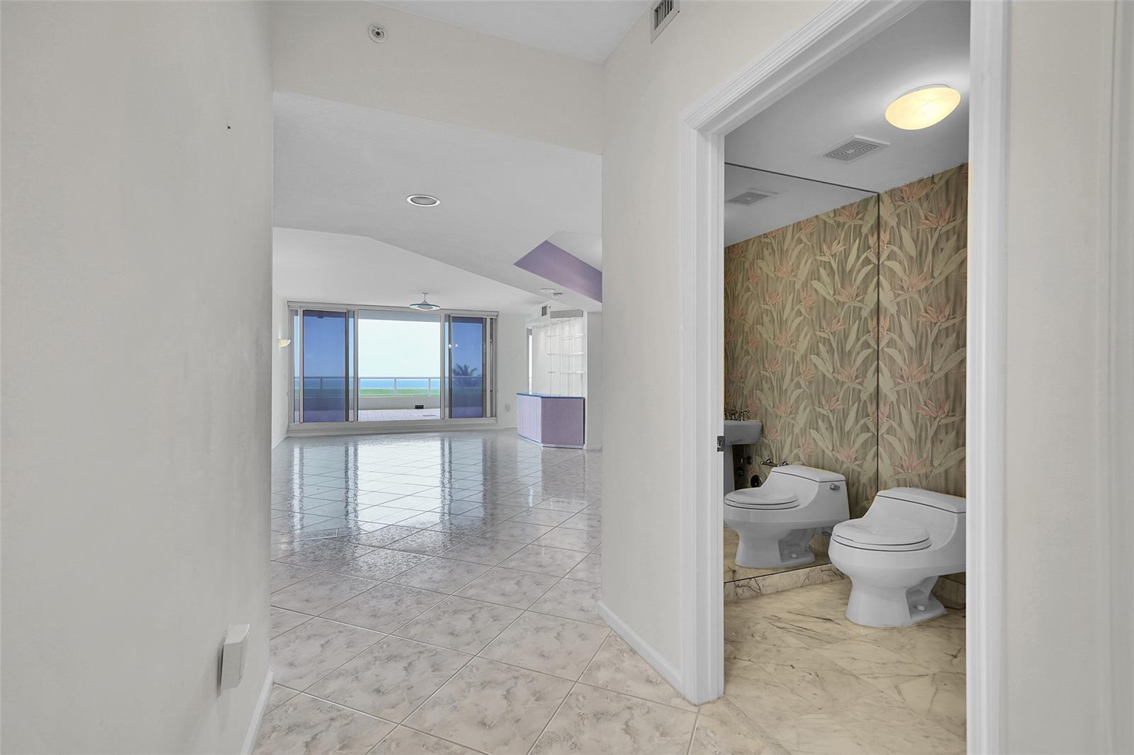 Building Photo - 6001 N Ocean Dr