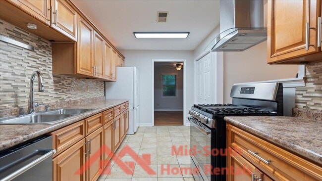 Building Photo - 4515 Flamingo Rd