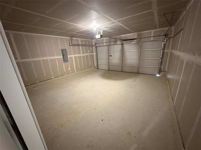 Building Photo - 2049 Derby Ln