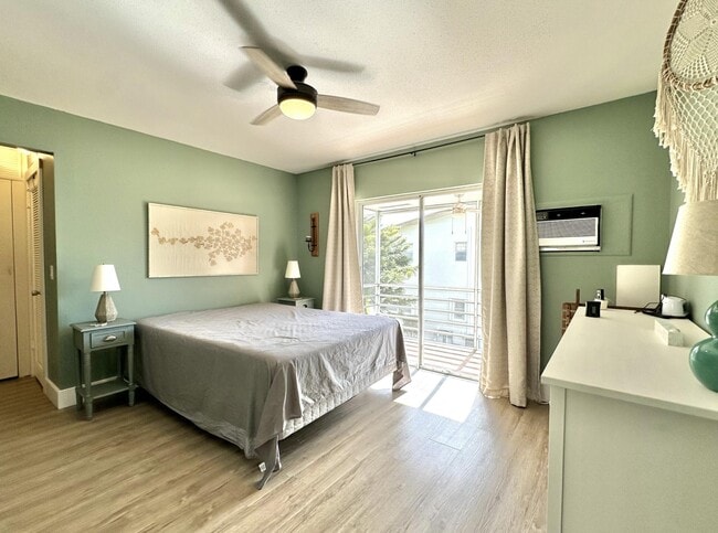 Building Photo - 359 Norwich O