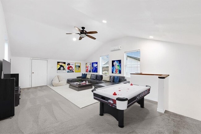 Building Photo - 14090 Waterview Dr