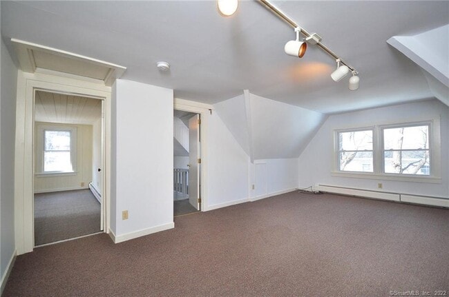 Building Photo - 387 South St