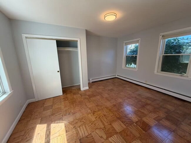 Building Photo - 102 Central St