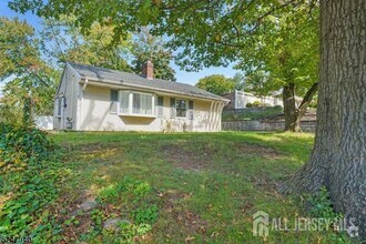 Building Photo - 67 Woodland Ave