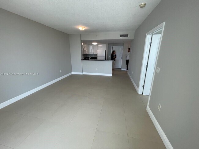 Building Photo - 1250 S Miami Ave