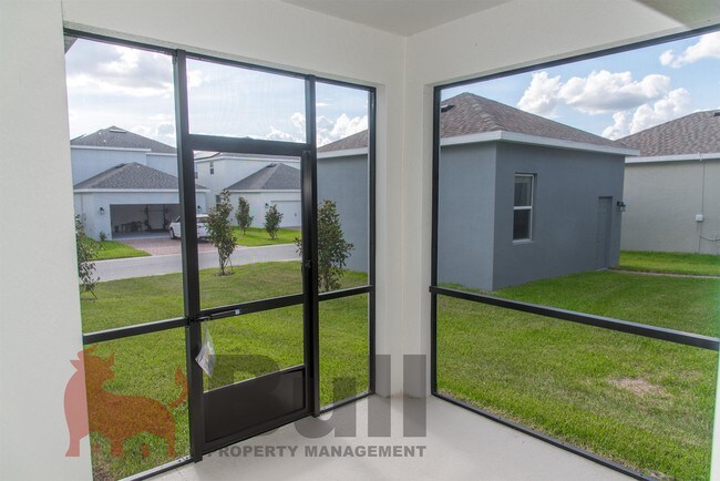 Building Photo - 7518 Summerlake Groves St