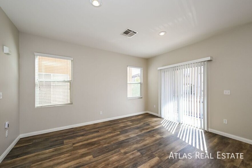 Building Photo - 9388 Roping Cowboy Ave