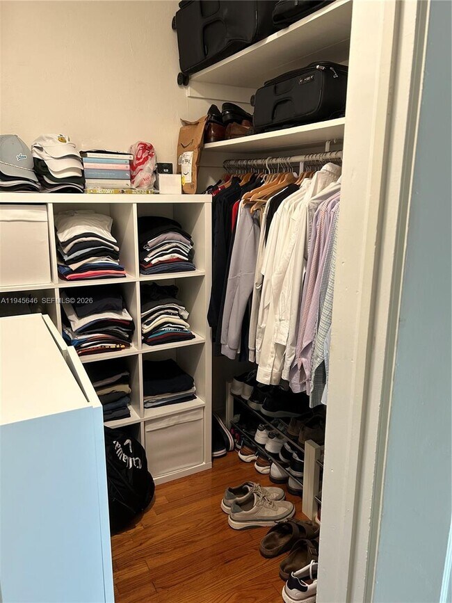 Building Photo - 1240 S Alhambra Cir