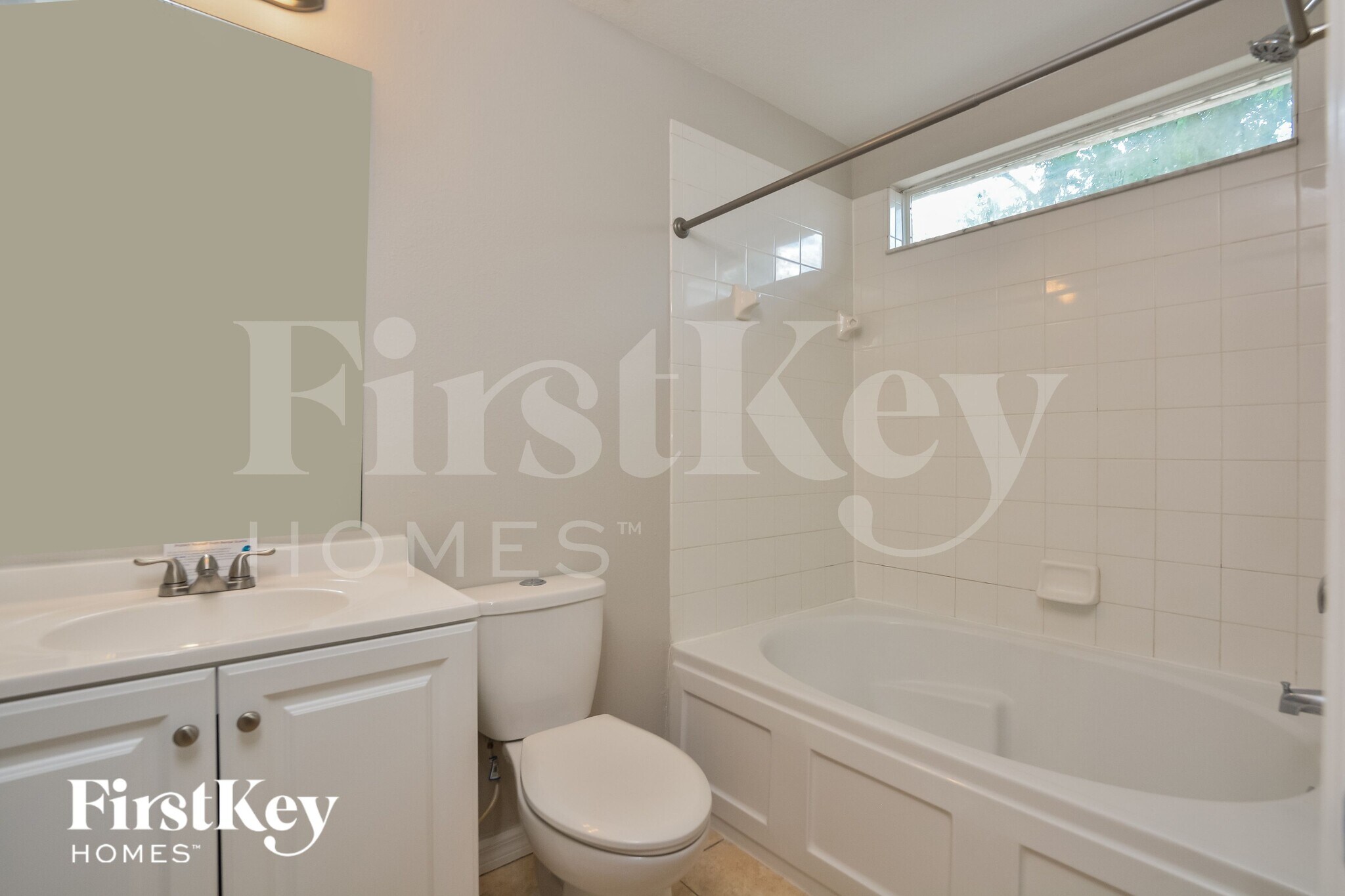 Building Photo - 569 N Apache Cir