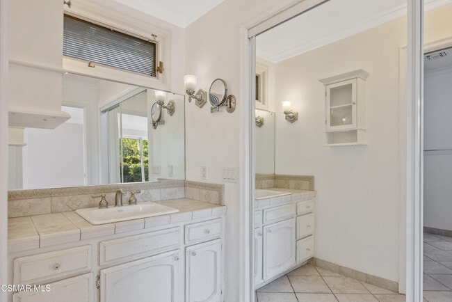 Building Photo - 8369 Sausalito Ave