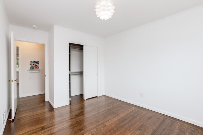 Building Photo - Extensively remodeled 4 Bed / 3 Bath home in South San Francisco. YouTube tour!