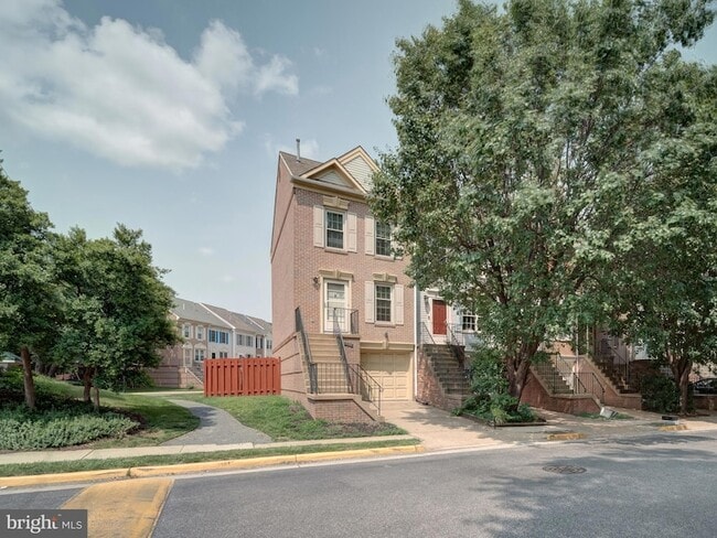 Building Photo - 3022 Kings Village Rd