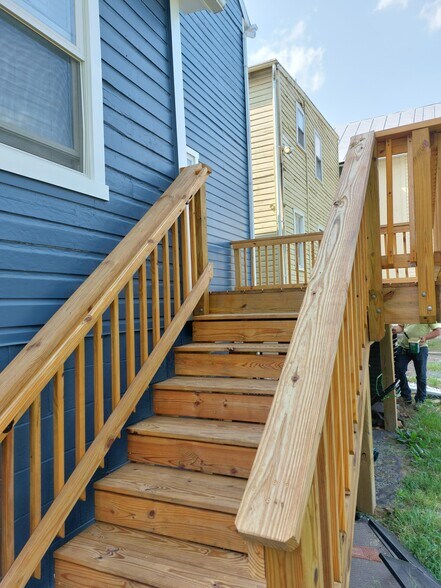 Building Photo - 446 N Loudoun St