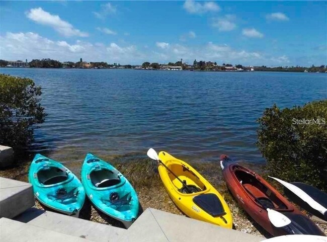 Building Photo - 12760 Indian Rocks Rd