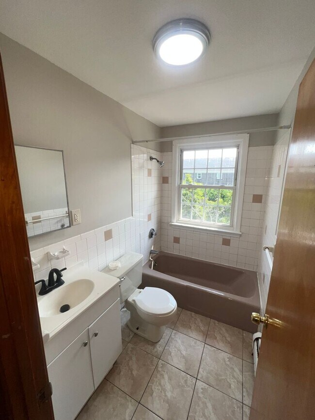Building Photo - 50 Danbury Dr