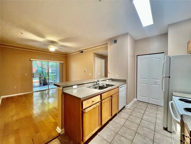Building Photo - 4207 S Dale Mabry Hwy