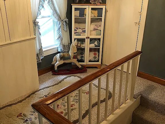 Building Photo - 205 N Illini St