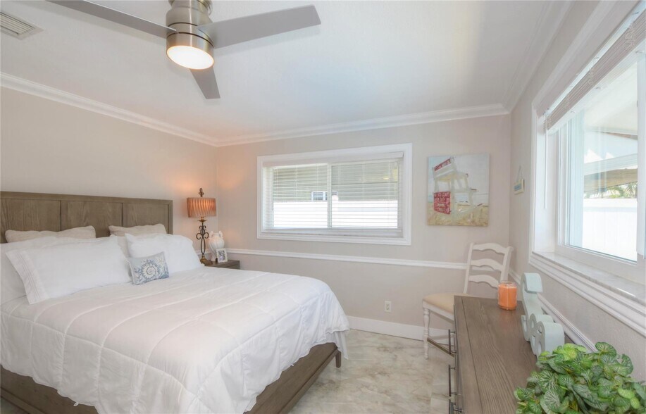 Building Photo - 2228 SE 10th St