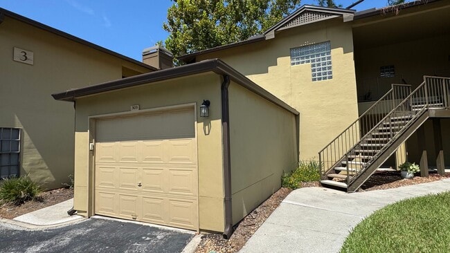 Building Photo - Welcome to Your Ground Floor 1 Bed, 1 Bath...