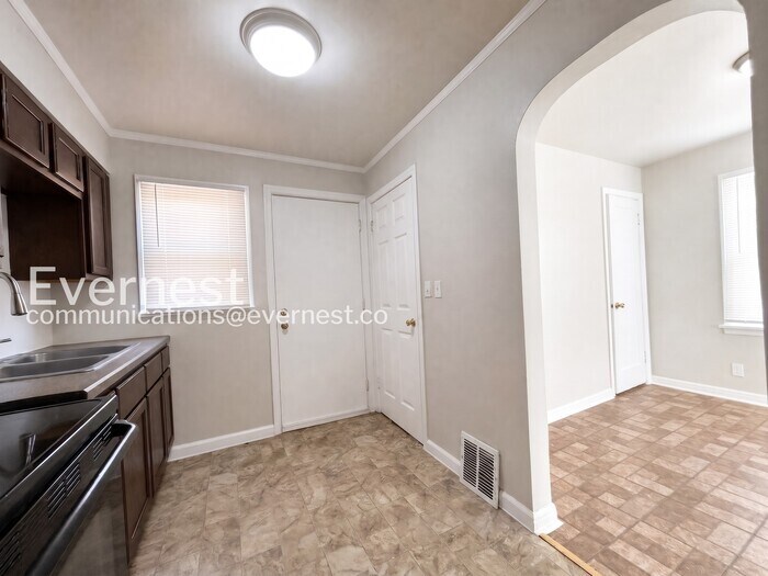 Building Photo - 4877 Norwich Pl