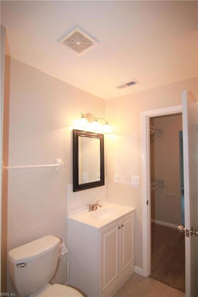 Building Photo - 1761 Ocean Bay Dr