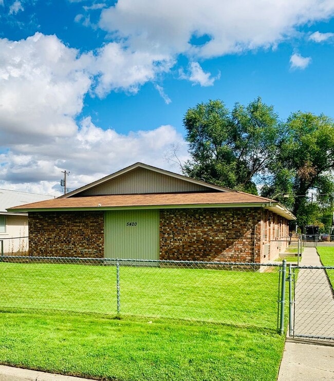 Primary Photo - 5420 N Martin St