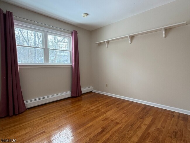 Building Photo - 126 Sagamore Dr