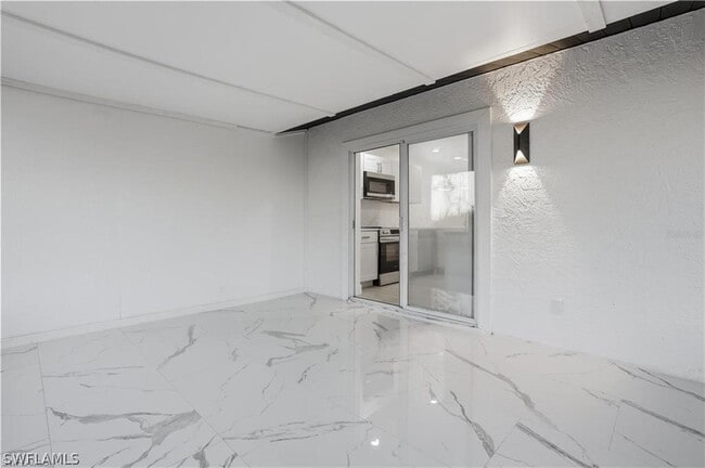 Building Photo - 7599 Winged Foot Dr