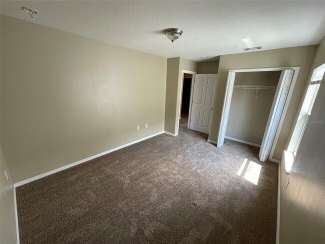 Building Photo - 1090 Park Central Cir