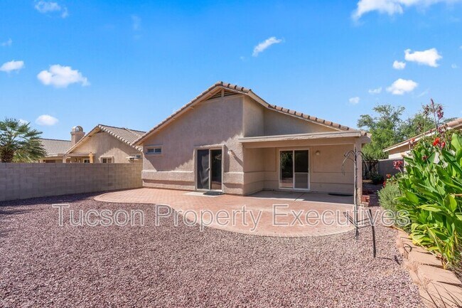 Building Photo - 13256 N Hammerstone Ln