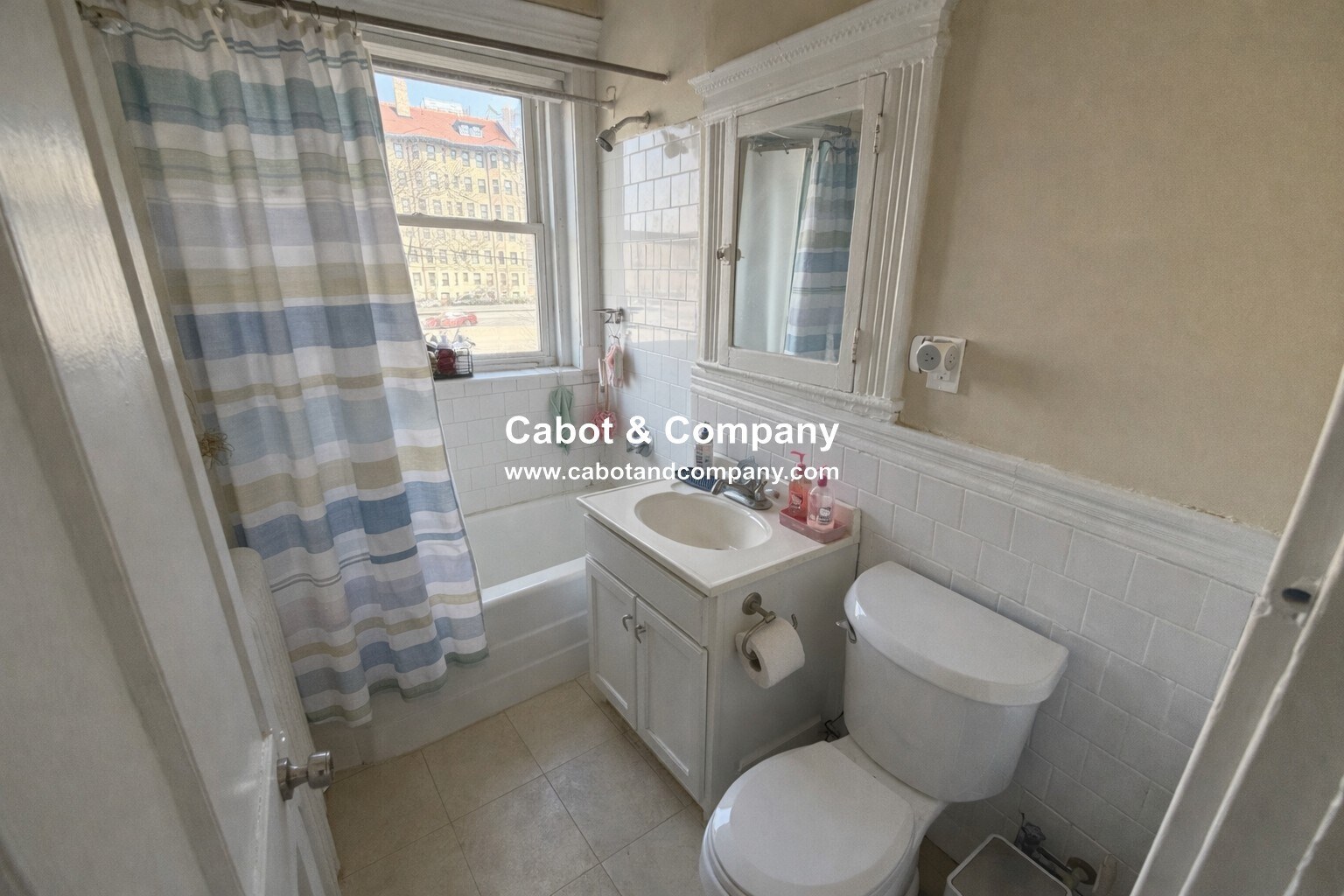 Building Photo - 50 Charlesgate E