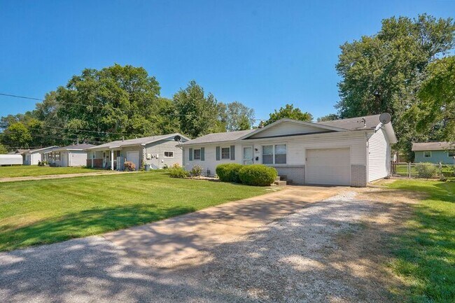 Building Photo - 3318 W Dorber Dr
