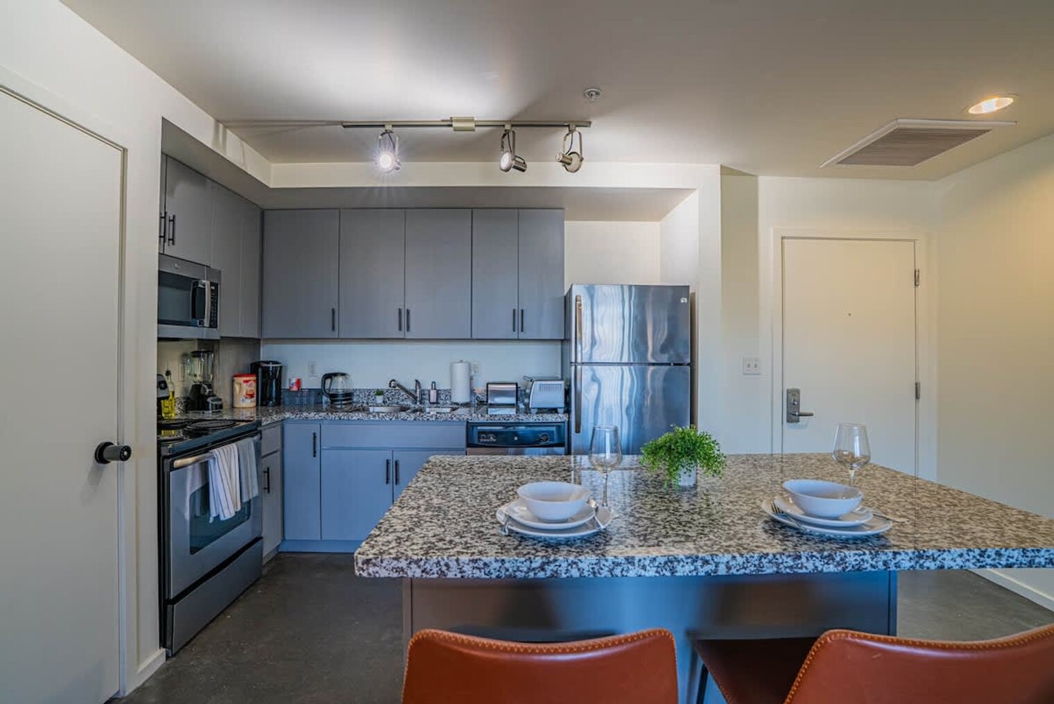 Building Photo - 333 E Roosevelt St