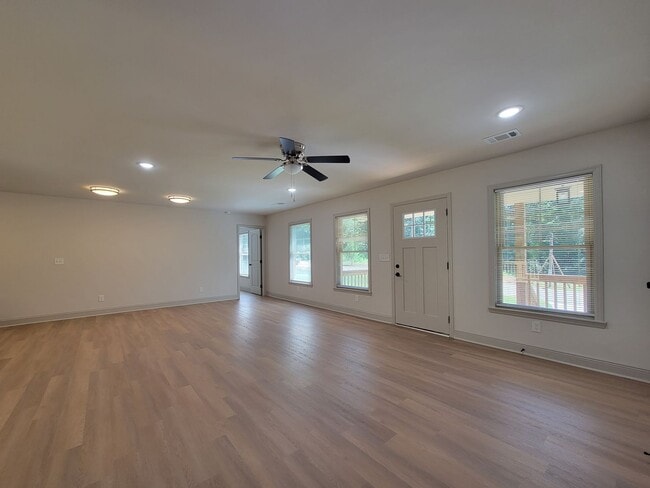 Building Photo - Build to Rent 4 Bdrm Lake Access - Luxury flooring -Stainless steel appliance - Covered Porch