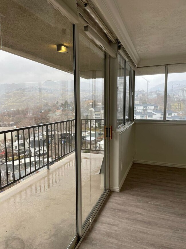 Building Photo - Zions Summit