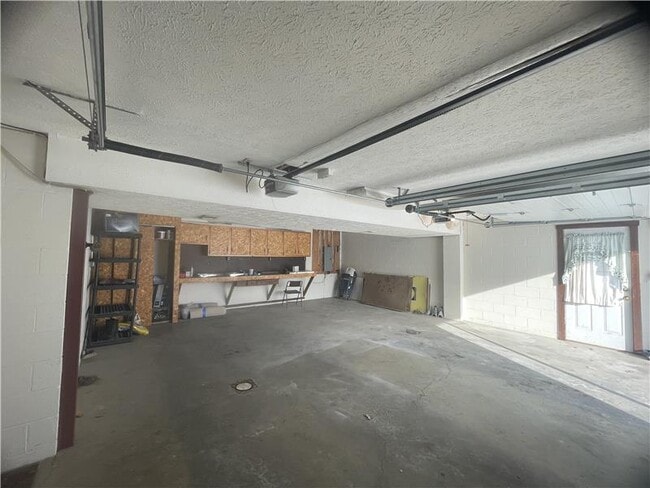 Building Photo - 820 Colliers Way