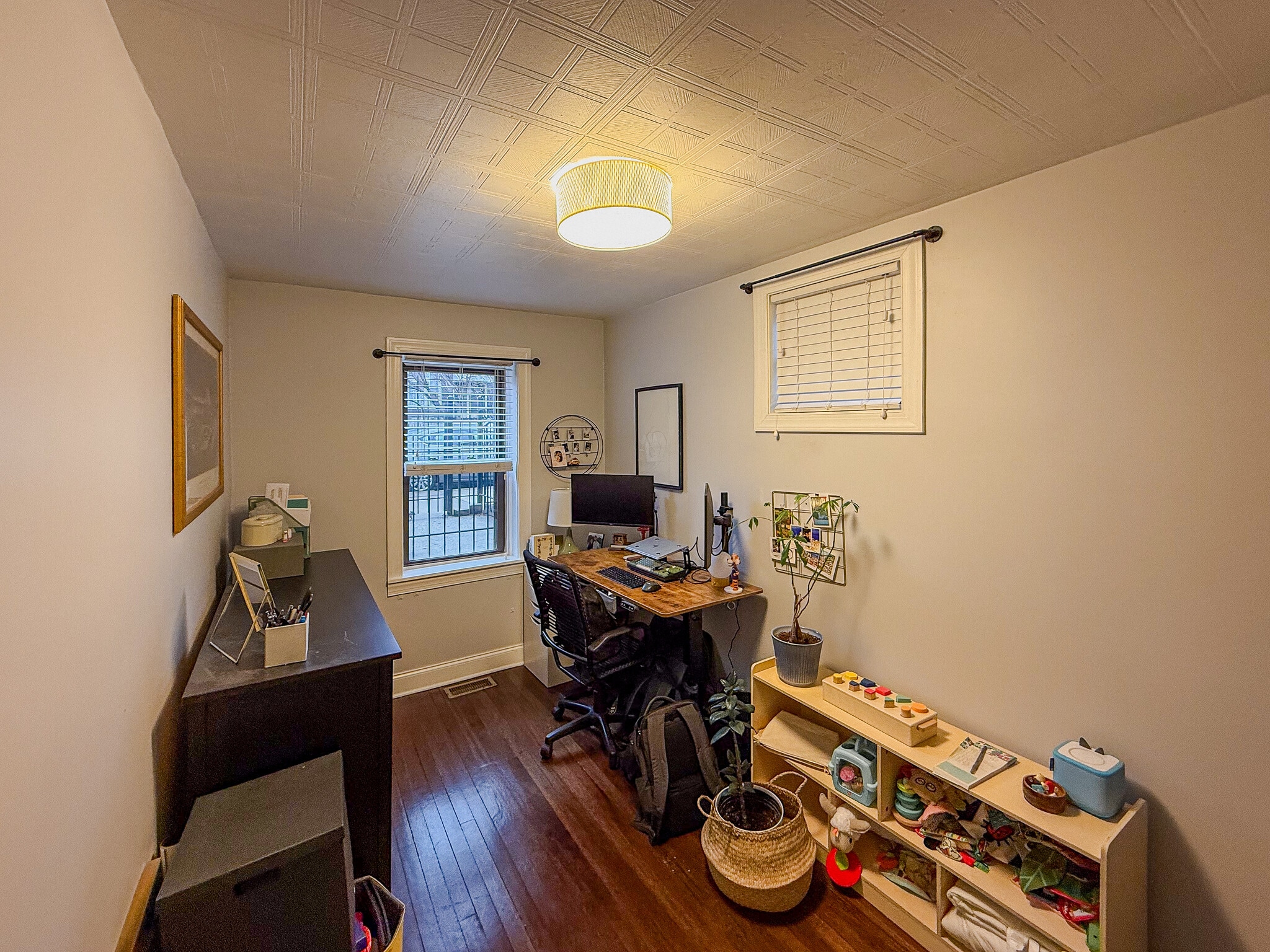 Room 1 - 1708 W Cullerton St