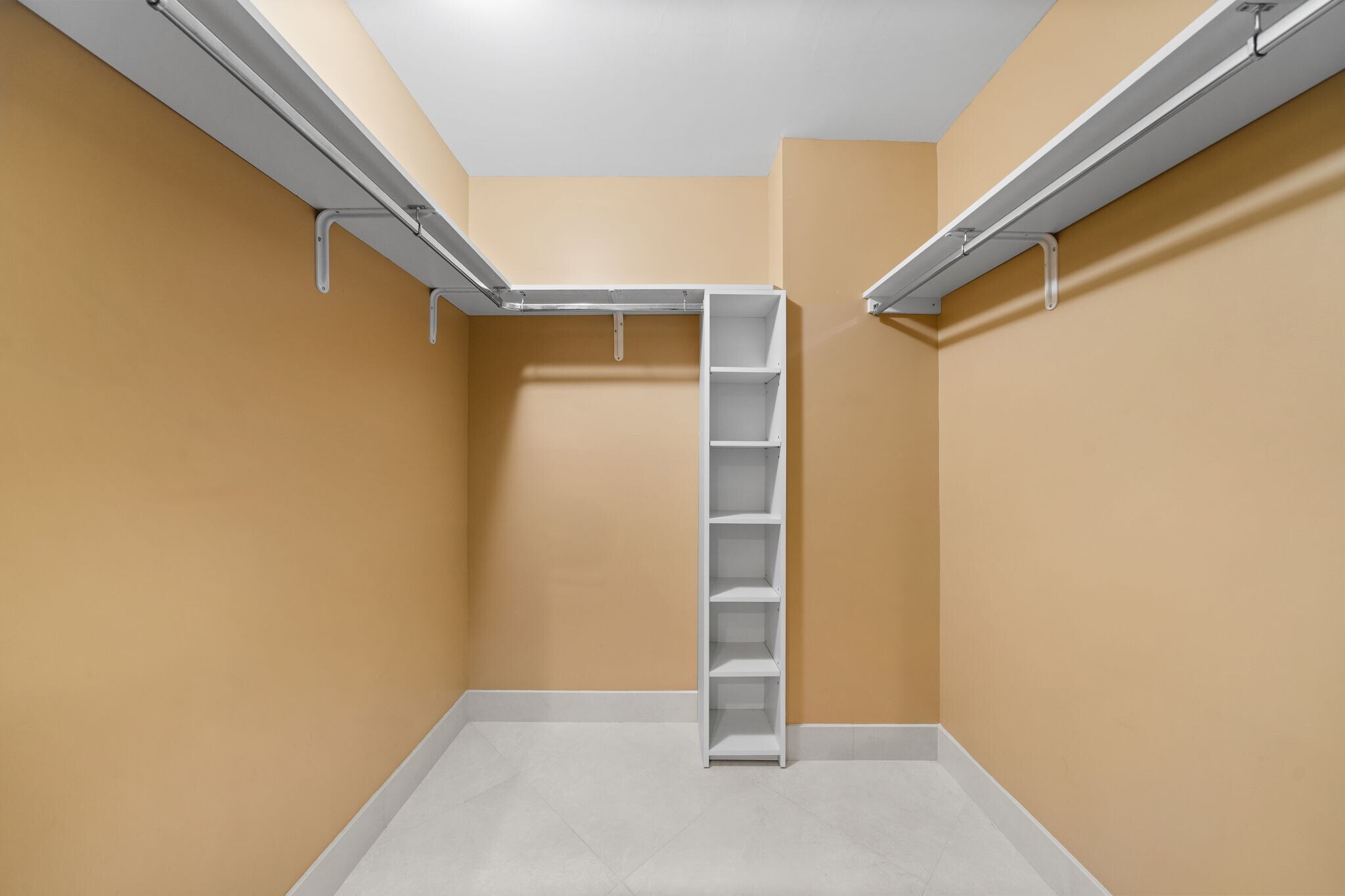 Building Photo - 511 Bayshore Dr