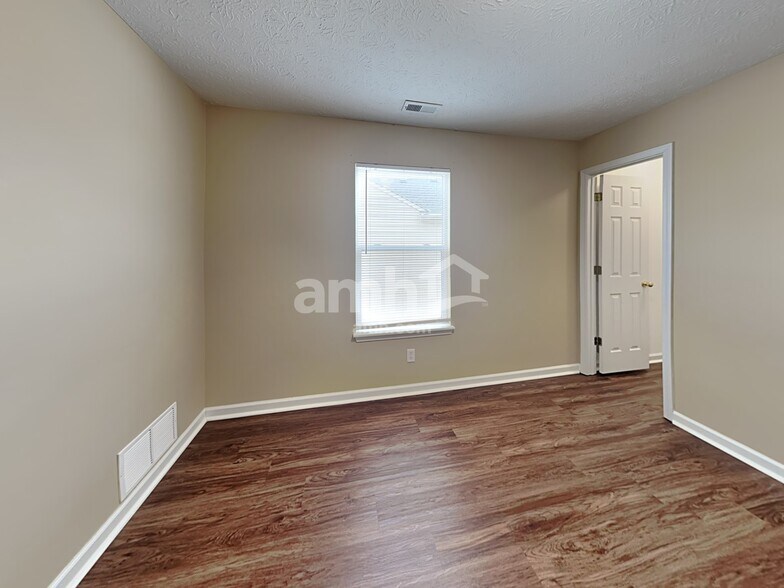 Building Photo - 6534 Amherst Way