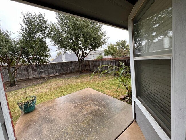 Building Photo - 3506 Nandina Dr